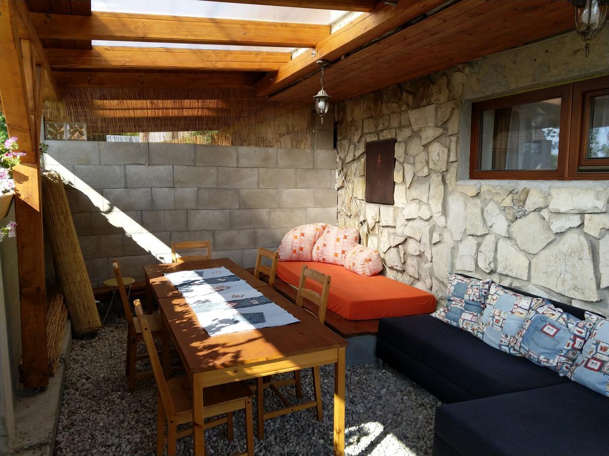 Sharka -sarka Justrova * Decin